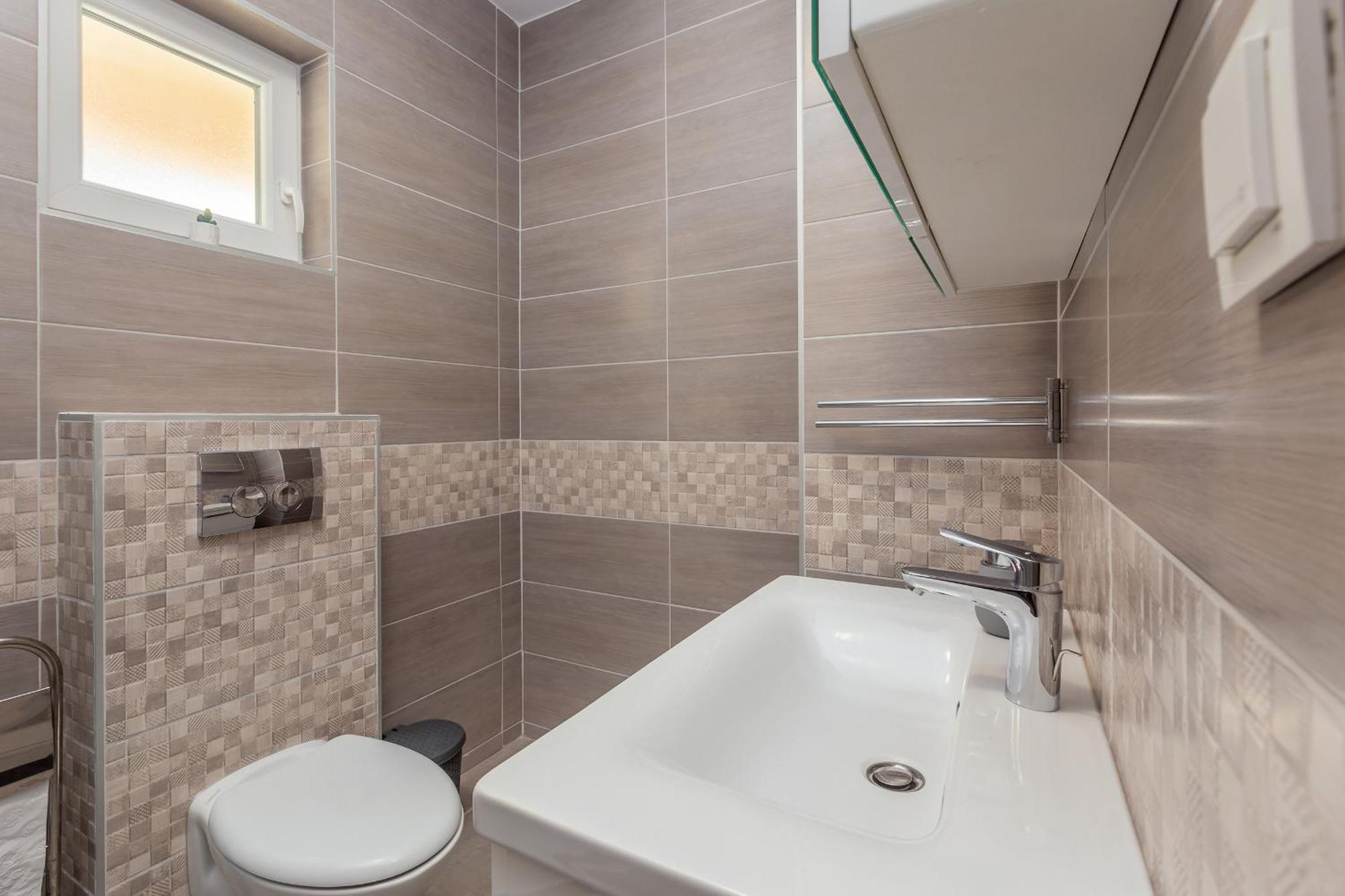 Apartmani Tena Njivice Exterior photo